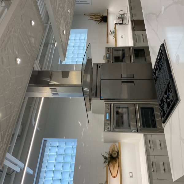 Community Kitchen 2668